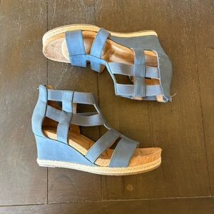 Adrienne Vittadini Truly Espadrille Wedge Sandals Blue Size 8.5M
